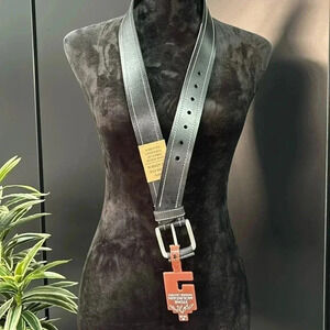 Stone Mountain Genuine top grain leather,silver buckle, black belt M - 34/36